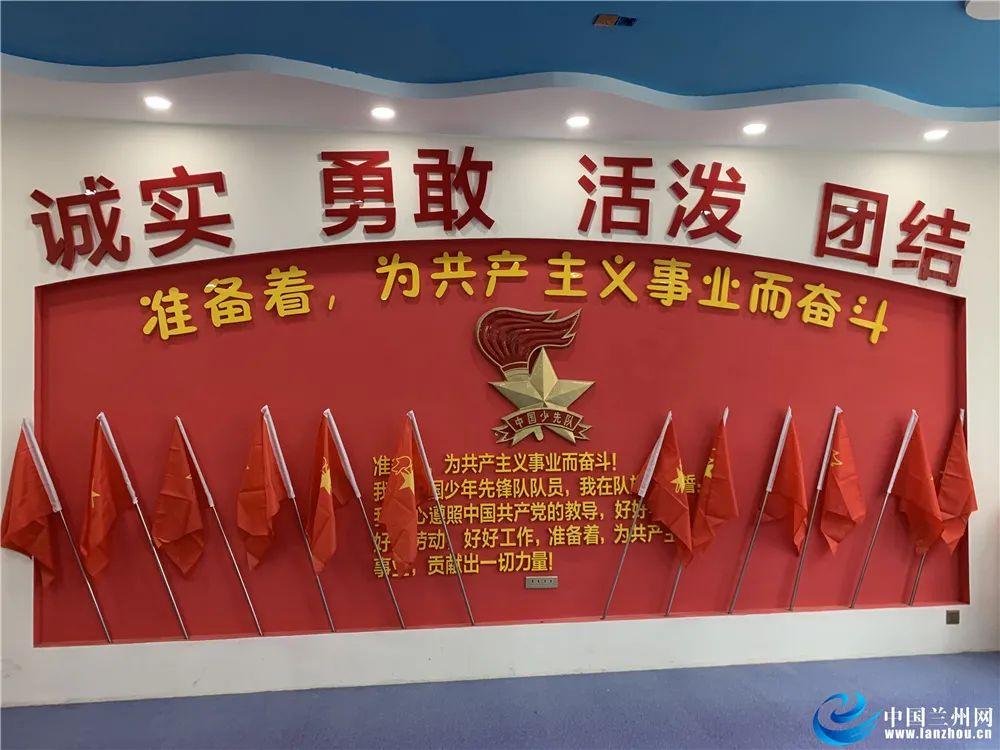69岁左宗棠抬棺出征四年后病逝，李鸿章感慨道：他才是一心为公啊