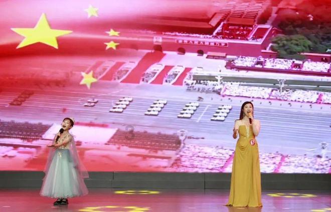 家长纳闷:“高马尾”在中学生里逐渐消失,低马尾鲶鱼头取而代之