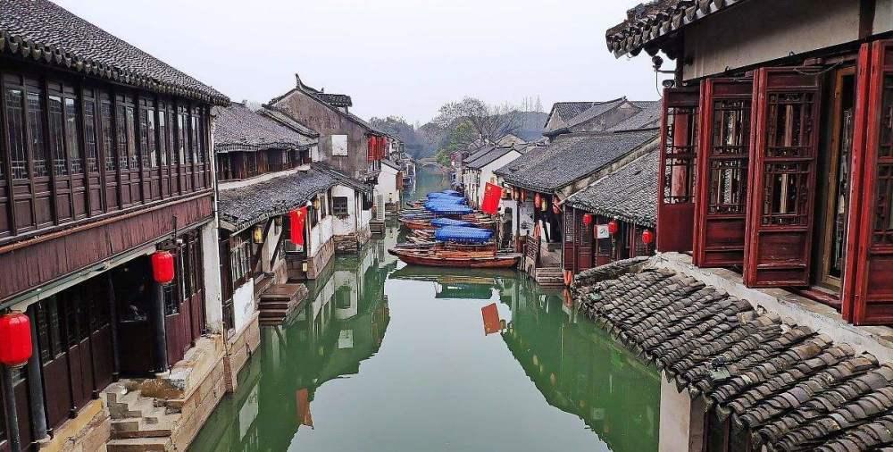 跌了17个月后房价涨了，楼市会再次走热吗？房价上涨能提振经济吗？游戏画面